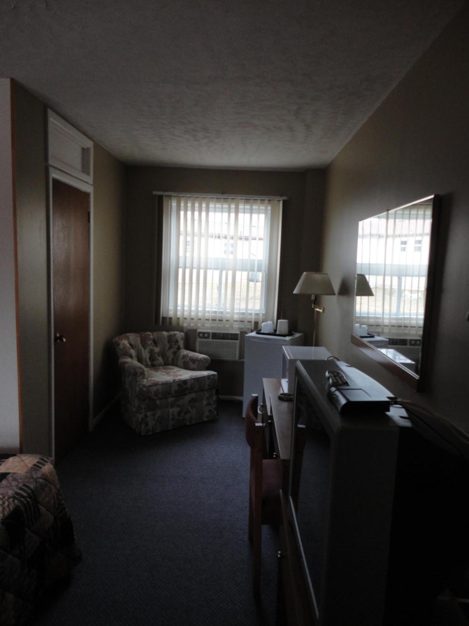 Hipwell'S Motel Fonthill Eksteriør bilde
