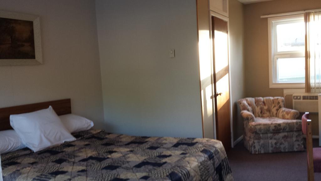 Hipwell'S Motel Fonthill Rom bilde