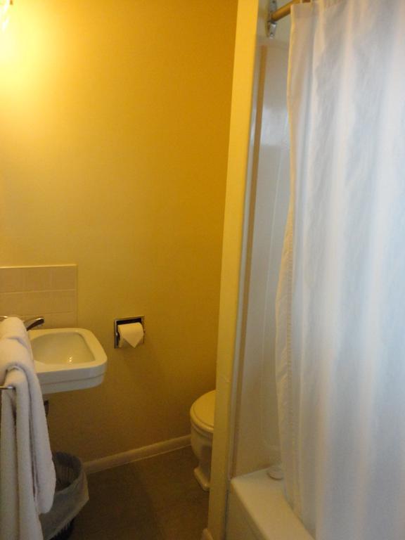 Hipwell'S Motel Fonthill Rom bilde