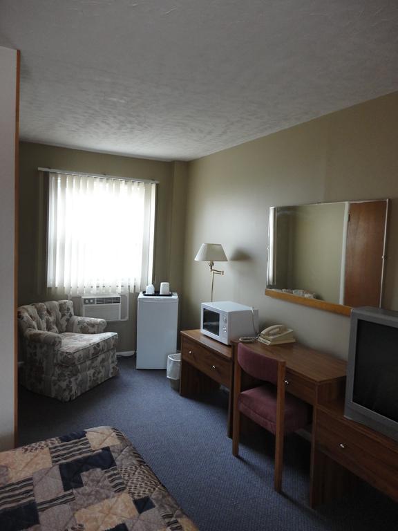 Hipwell'S Motel Fonthill Eksteriør bilde