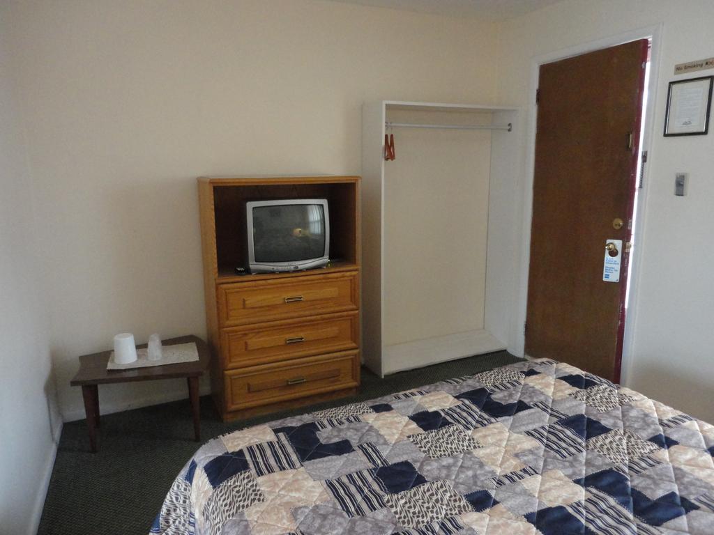 Hipwell'S Motel Fonthill Rom bilde