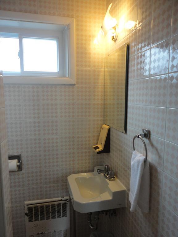 Hipwell'S Motel Fonthill Eksteriør bilde
