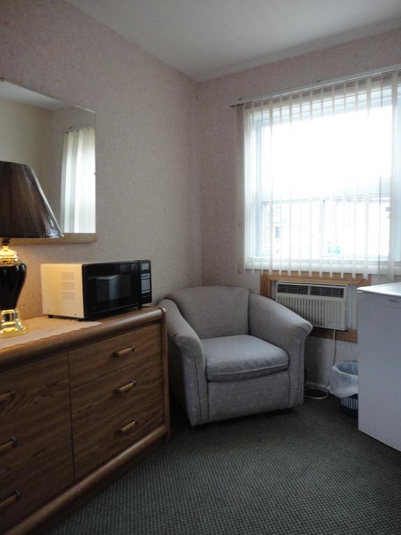 Hipwell'S Motel Fonthill Eksteriør bilde